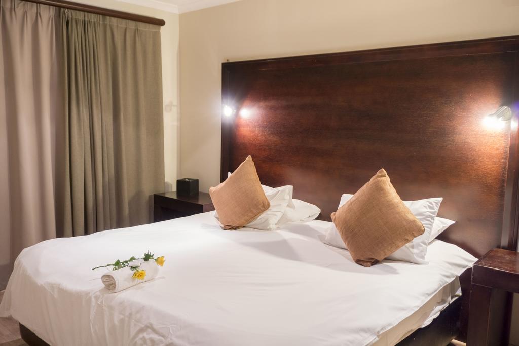 Ibhayi Guest Lodge - Lion Roars Hotels & Lodges. بورت اليزابيث المظهر الخارجي الصورة